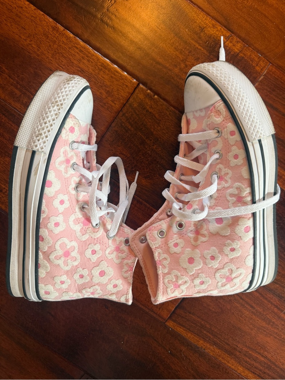 Converse Pink Floral Low-Top Canvas Sneakers - Picture 2 of 3